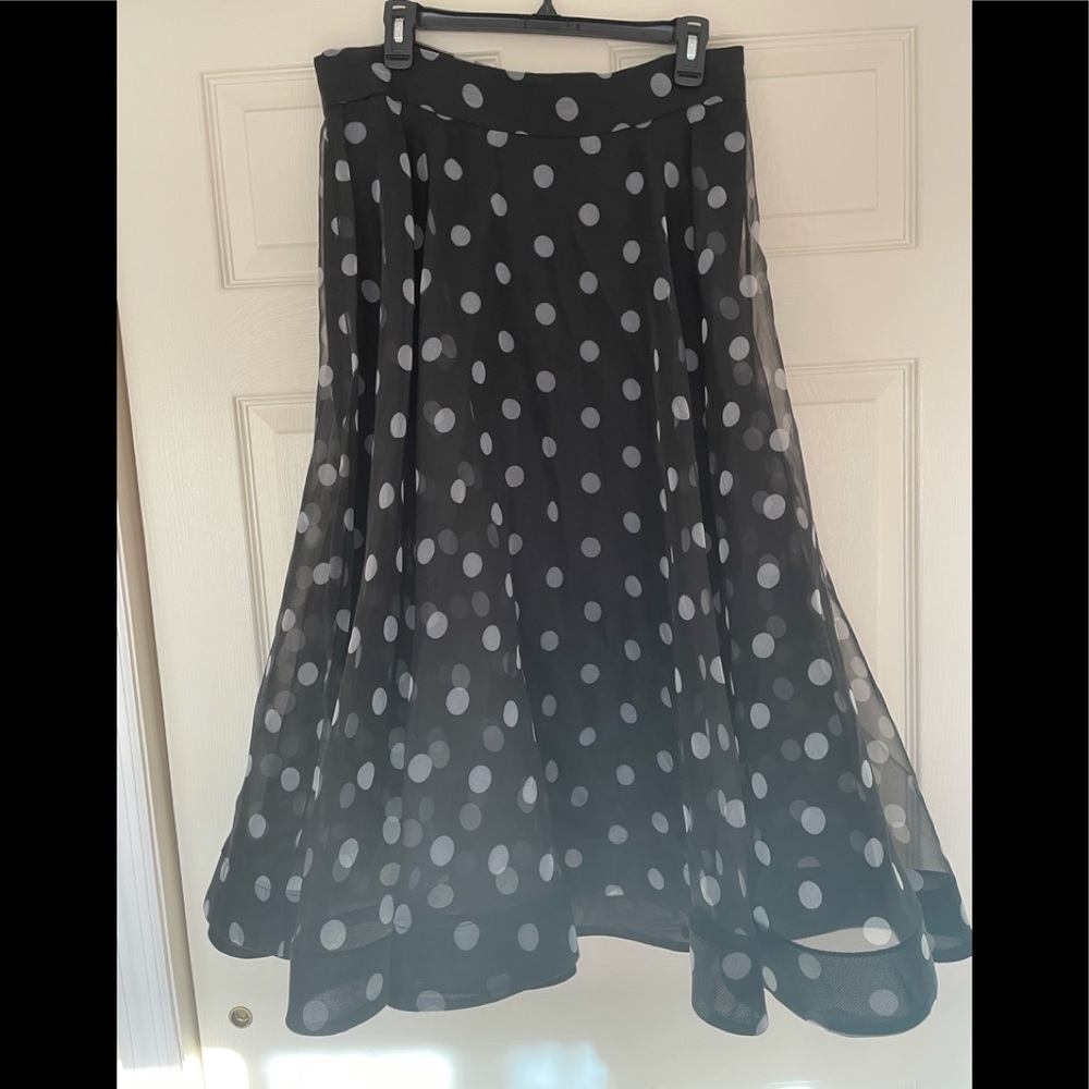 Gizia fluffy skirt. Size 10. New. Made in Turkey
